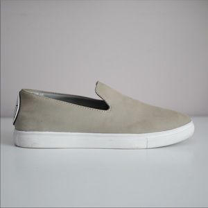 DKNY Jillian Gray Slip-on Sneaker Size 7